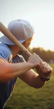 Shoulder pain is a common springtime complaint, particularly among those who golf or play tennis, baseball or softball.